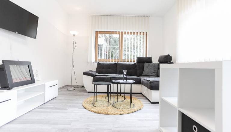 Holiday apartment with patio — photo 4