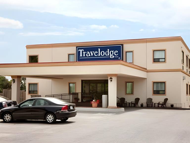 Travelodge by Wyndham Trenton in Prince Edward, ON