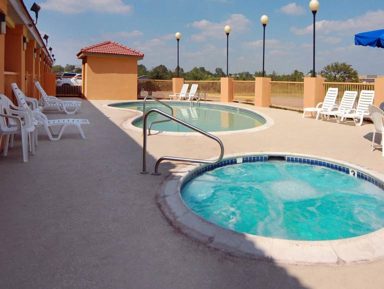 Super 8 by Wyndham Battleboro/Rocky Mount in Rocky Mount, NC