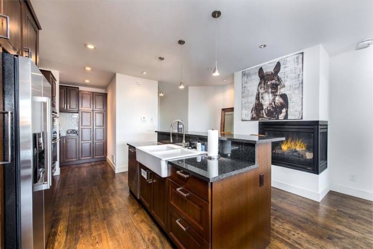 Condo Jackson