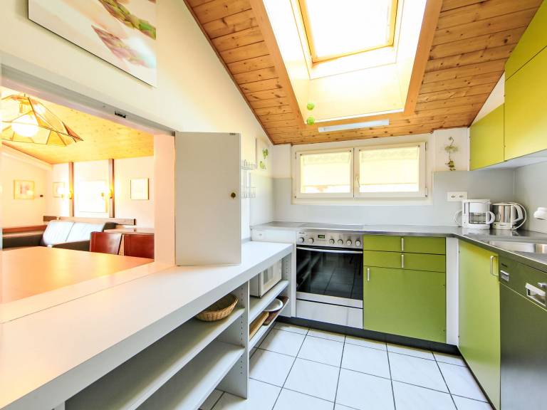 Apartment with patio | Mountain view — photo 3