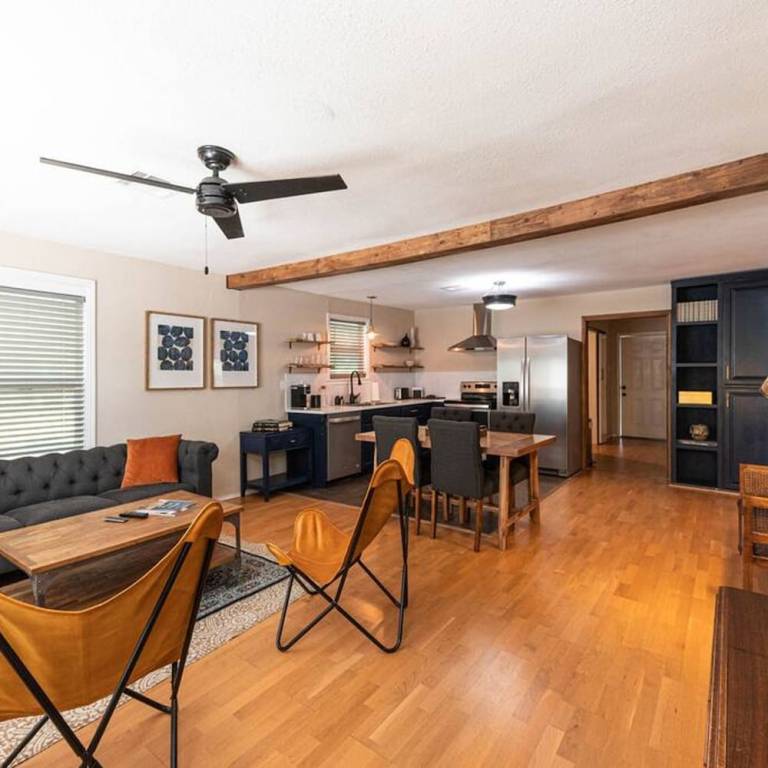 Apartment East Riverside