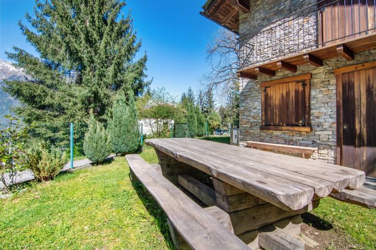 Holiday Home 'Piantina' with Mountain View, Private Garden & Wi-Fi — photo 2