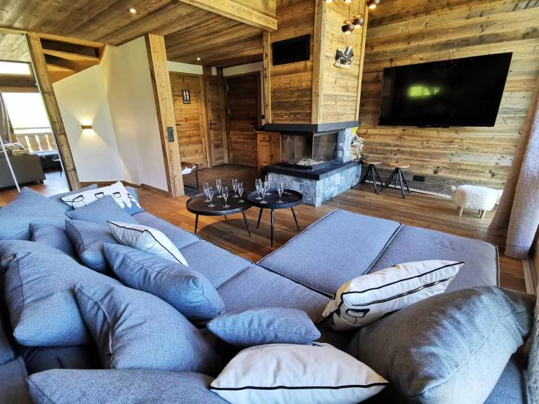 Chalet with garden — photo 3