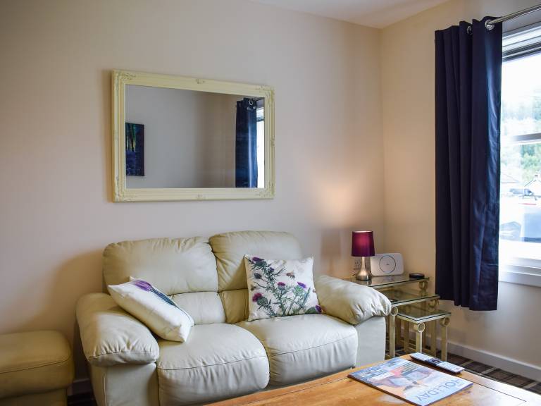Family-friendly cottage with terrace & yard | River view | Pets are welcome — photo 4