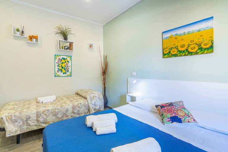 Apartment 'Casacecilia Relax Peppe' with Private Terrace, Wi-Fi and Air Conditioning — photo 3