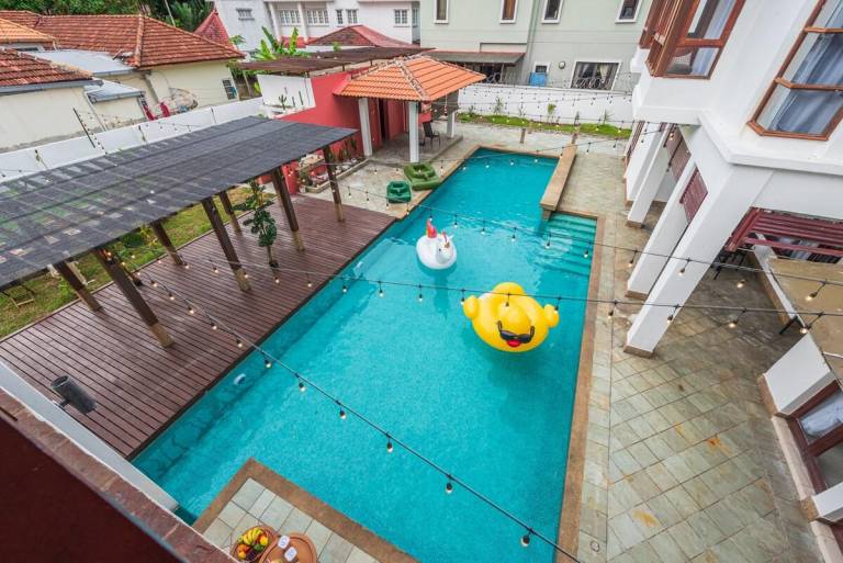 1115 m² Villa