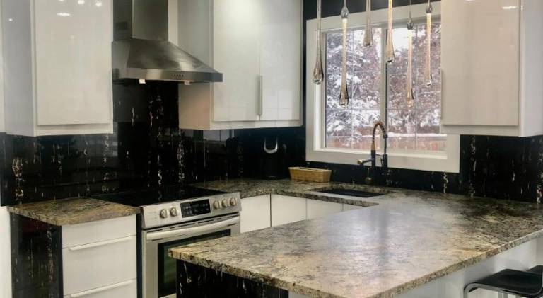 Modern and luxury 3500 sq feet house jetted tub over 10000 sq feet lot — photo 4