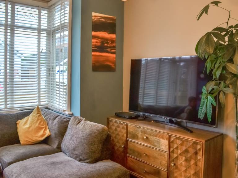 Cottage with garden | River view — photo 2