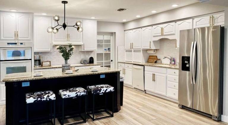Fully equipped ample house with BBQ, terrace & yard | Good for workation | Pets allowed — photo 5