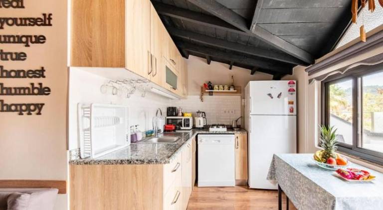 Fully equipped villa with patio, garden & grill | Good for workation | Pet-friendly — photo 4