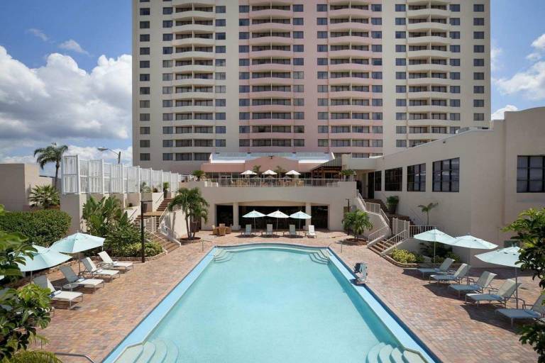 Embassy Suites by Hilton Tampa Airport Westshore — photo 2