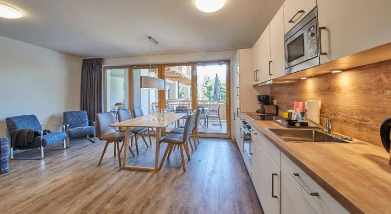 Serviced apartment with sauna, pool & yard — photo 5