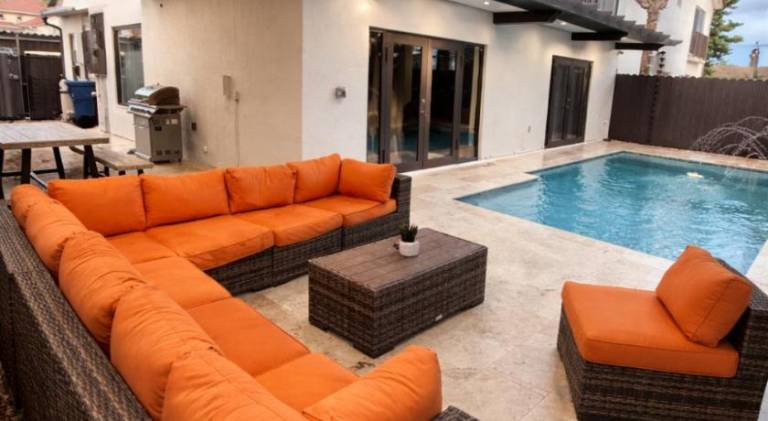 Villa with jacuzzi & pool | Pet-friendly — photo 2