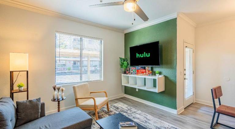 Near Airport-Diablo Stadium-Pool-Spa-Gym-Parking in Tempe, AZ