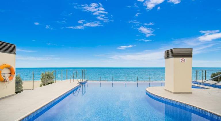 Holiday apartment with pool — photo 2