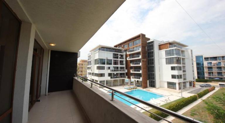 Rental apartment with pool — photo 4