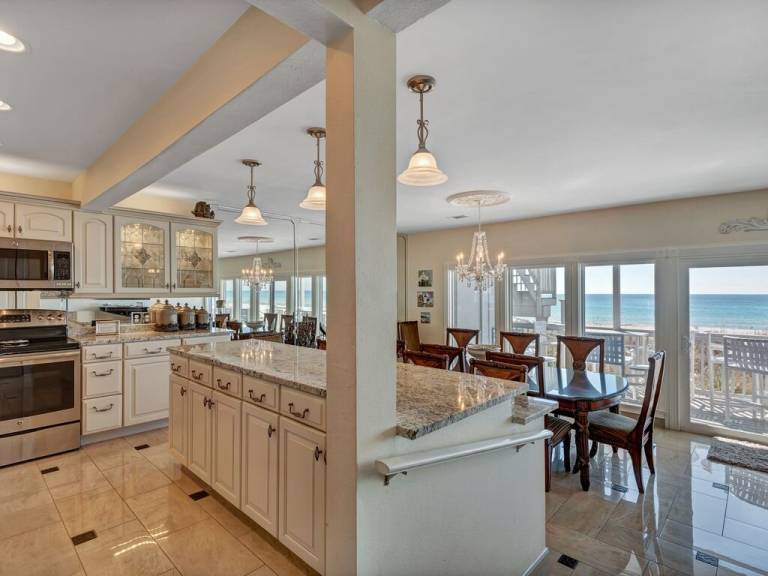 LOW RISE, 1ST FLOOR, OCEANFRONT CONDO, TOP-OF-THE-LINE, PET FRIENDLY — photo 5