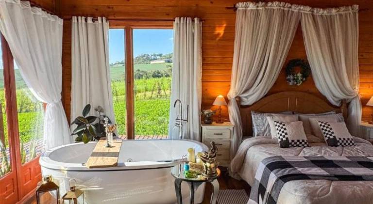 Wonderful lodge with garden, private pool & barbecue | Pet-friendly — photo 2