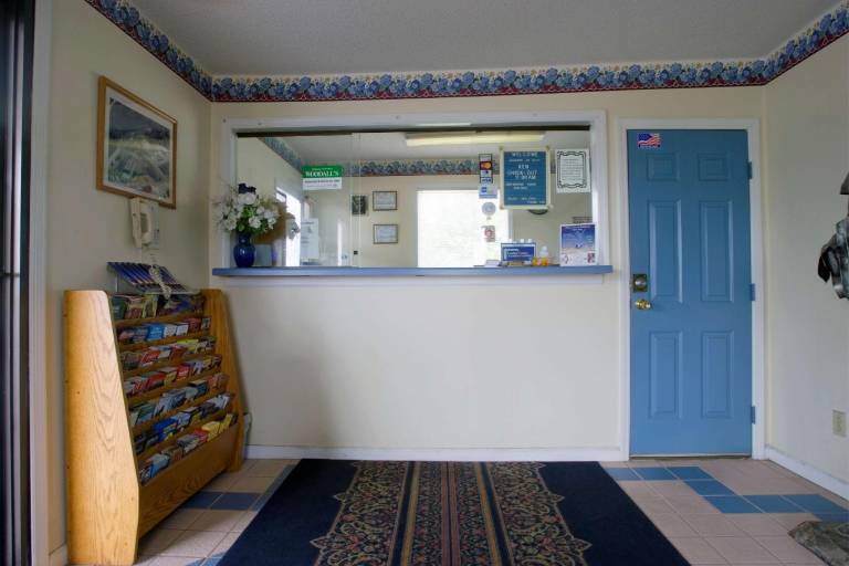 Americas Best Value Inn Loudon Lenoir City — photo 4