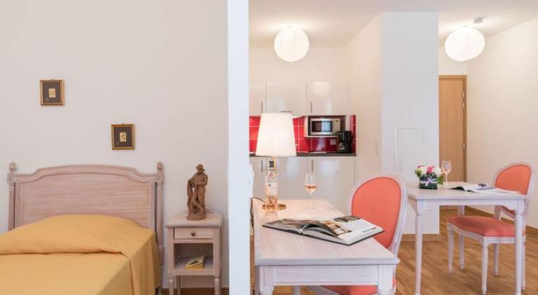 MEDICIS HOME Nice Saint -Laurent- Du -Var — photo 2