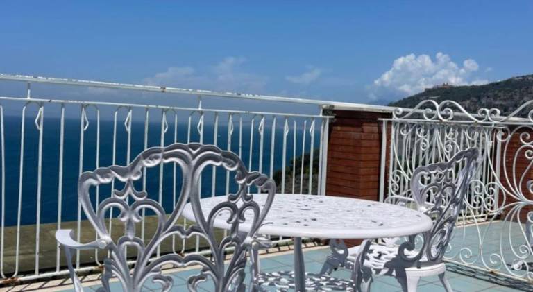Hotel Klein Wien in Vico Equense