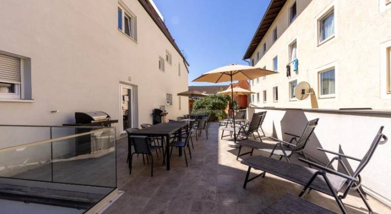 Pleasant serviced apartment with garden, patio & barbeque | Dogs allowed — photo 4