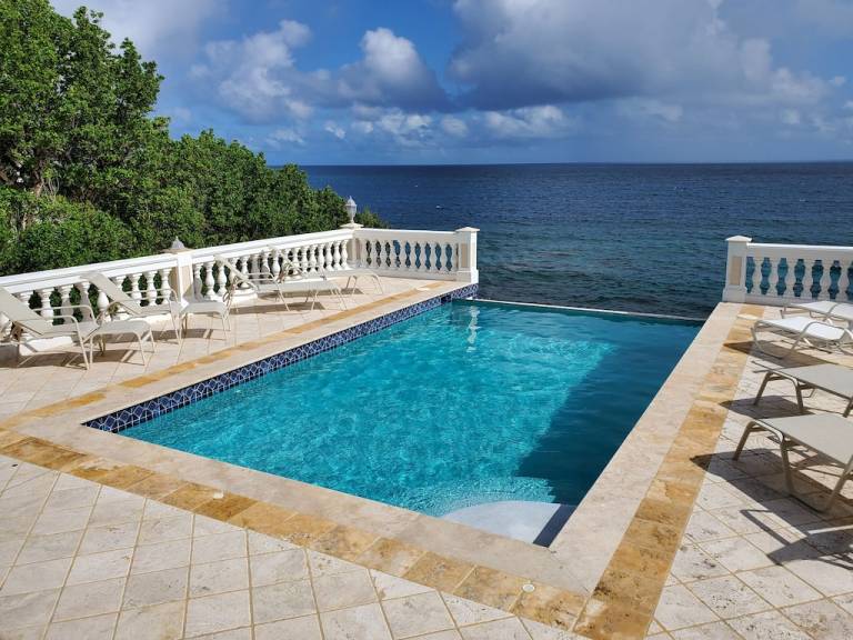 Villa Anguilla