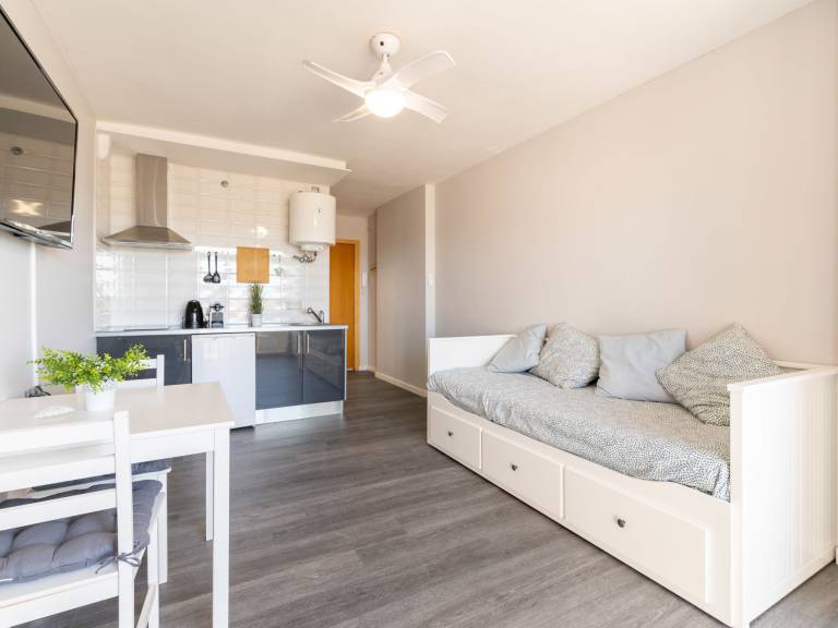 Family-friendly lovely holiday apartment with terrace & yard | Close to the beach | Pet-friendly — photo 2