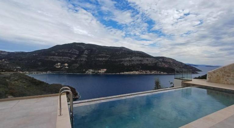 Villa with garden, terrace & private pool — photo 5