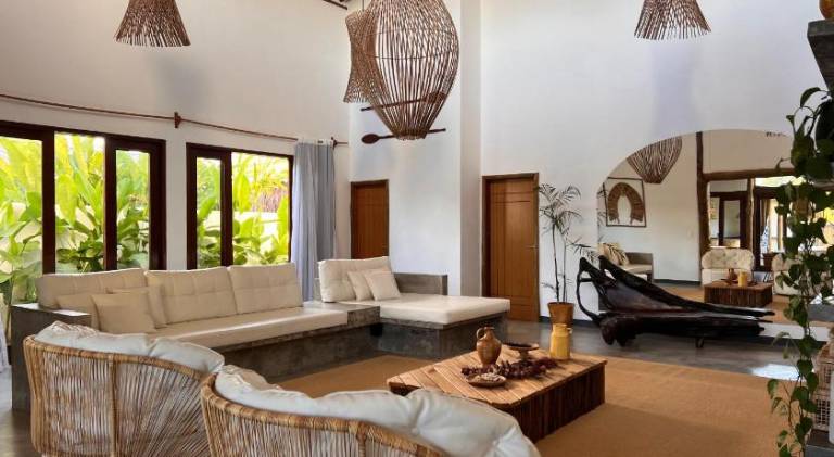 Pleasant vacation home with pool | Pet-friendly — photo 4