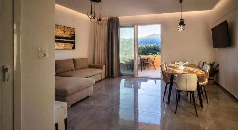 Luxury apartment with rooftop pool in Meronas — photo 2