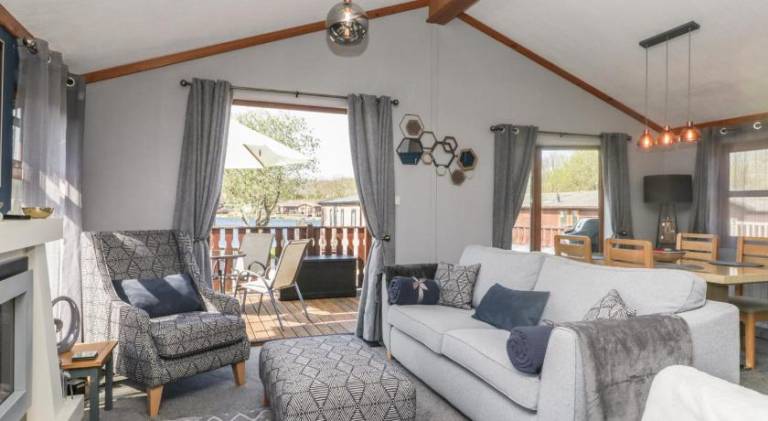 Beautiful vacation home with pool | Pet-friendly — photo 2
