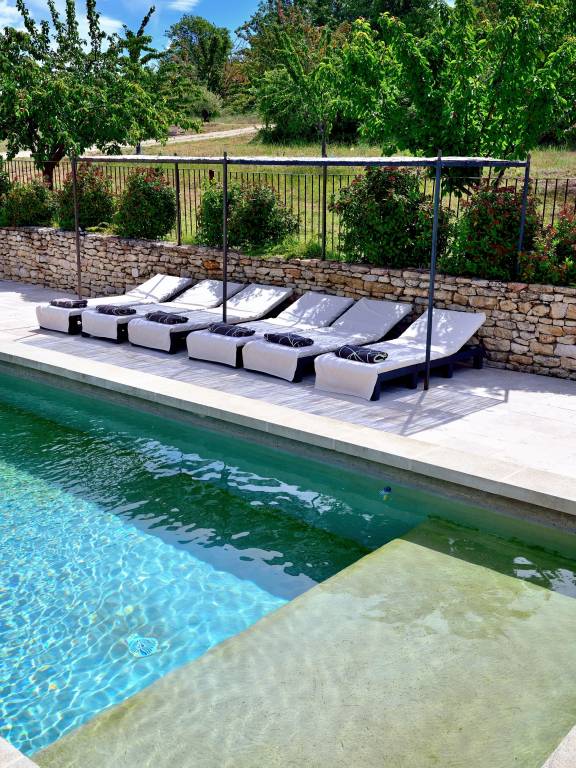 House with pool, grill & patio — photo 3