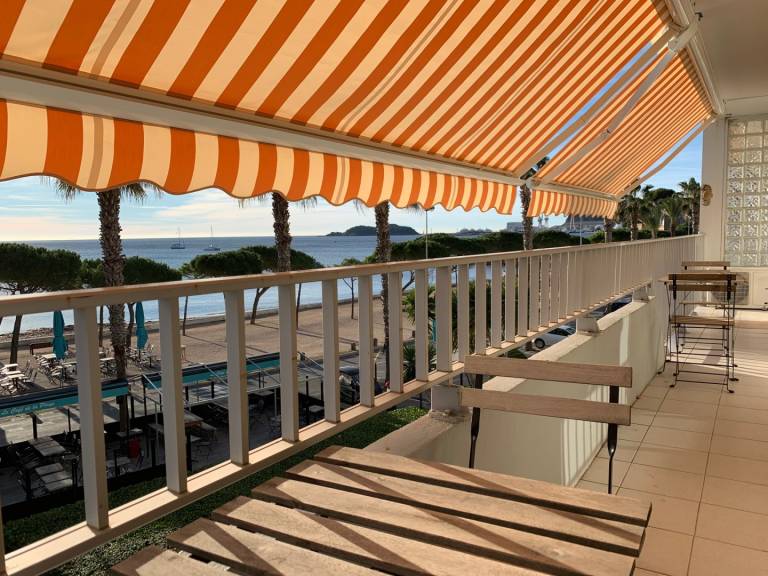 Apartment with patio | City view — photo 4