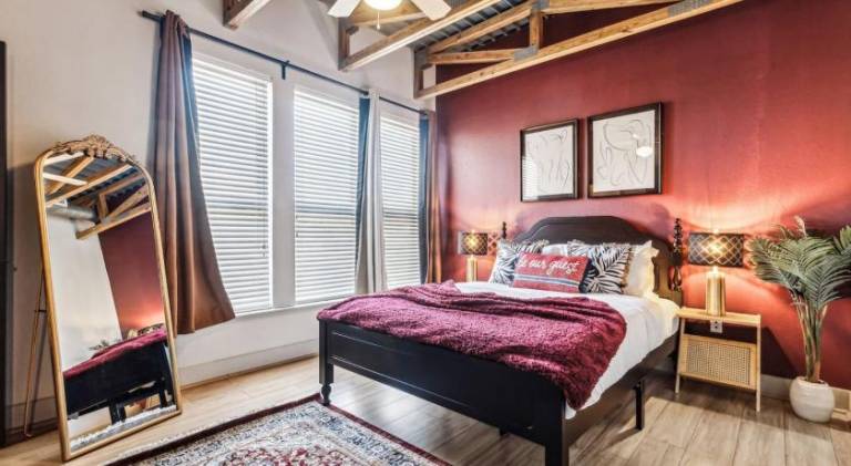 The Zircon 2BD Unique Style in the heart of FortWorth — photo 2