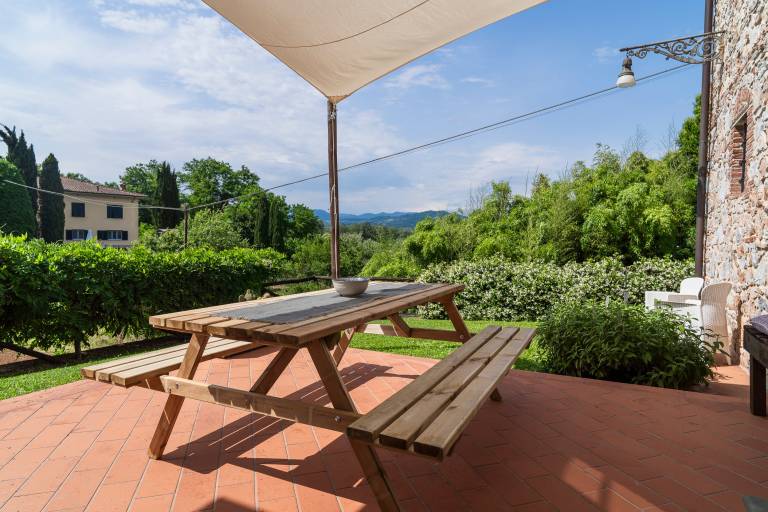 House with terrace & garden in Lucca