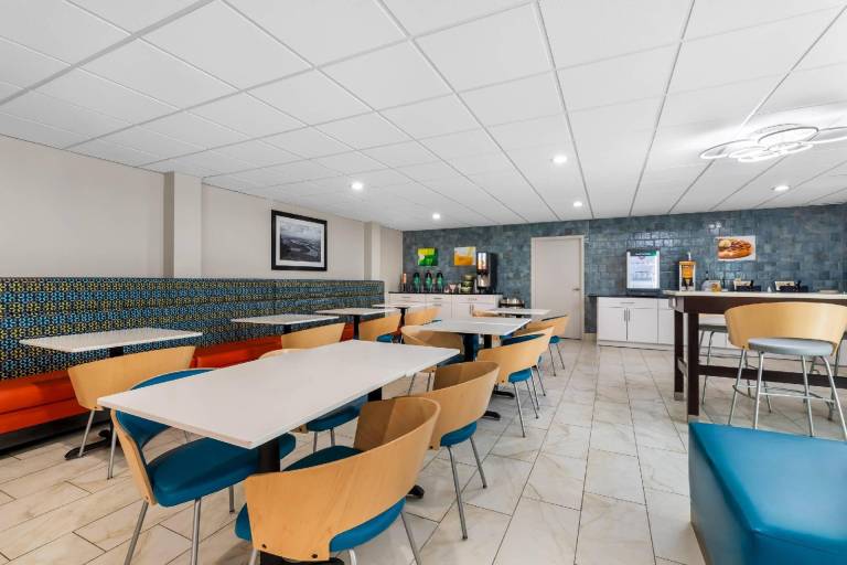Quality Inn Chattanooga Hamilton Place — photo 3