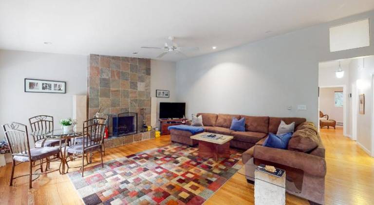 Wonderful house with hot tub | Pets allowed in Sonoma, CA