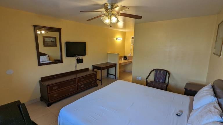 Canadian Inn — photo 2