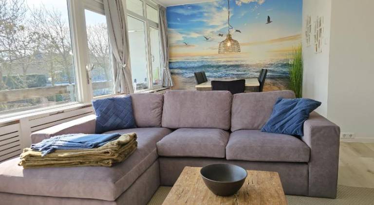 Holiday apartment with pool — photo 2