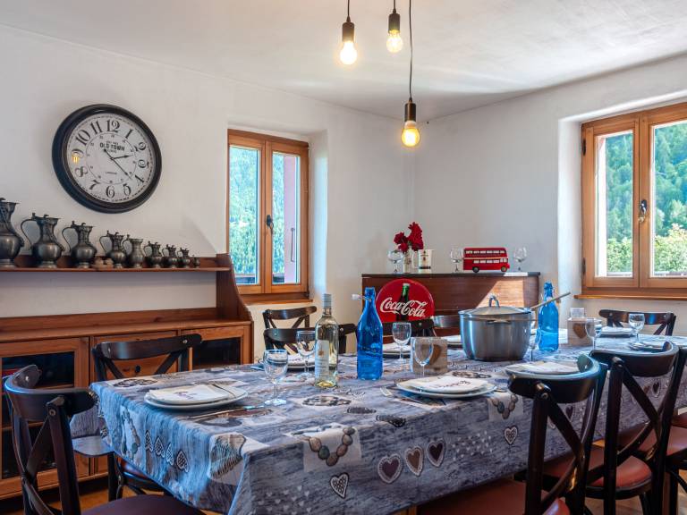 Fully equipped house with yard, terrace & grill | Mountain view | Dogs allowed — photo 4