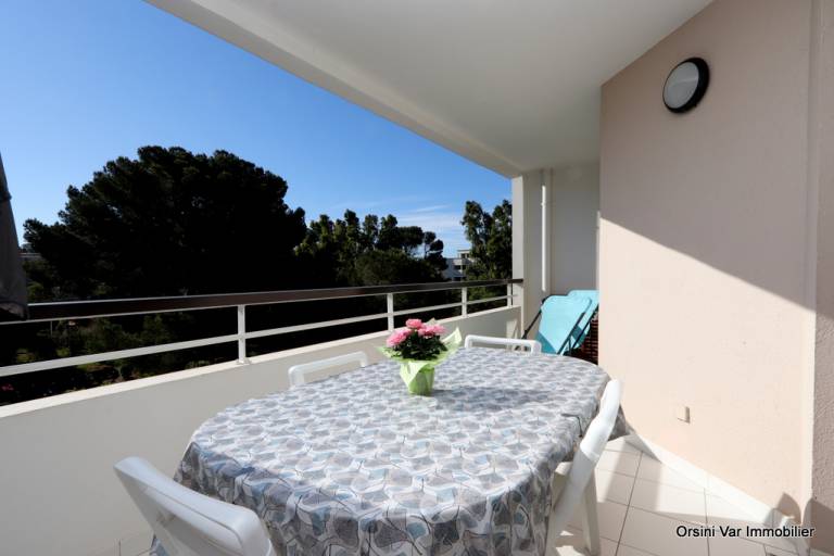 Rental apartment with patio & pool | Nature view — photo 4