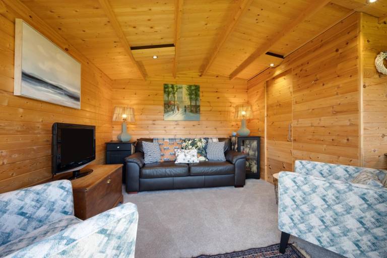 Wonderful vacation home with yard | Pets are welcome — photo 2