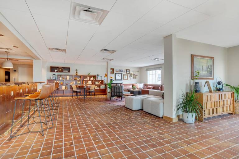 La Quinta Inn & Suites by Wyndham Tempe University / Phoenix — photo 2