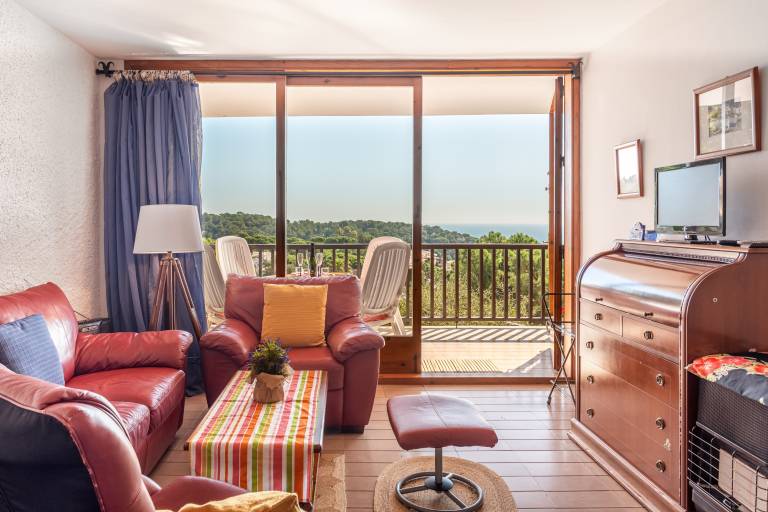 Apartment 'Corinna' with Sea View, Private Terrace and Wi-Fi — photo 2