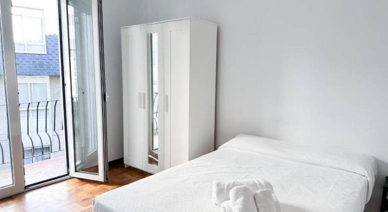 Rental apartment with 4 rooms for 7 persons in Vigo