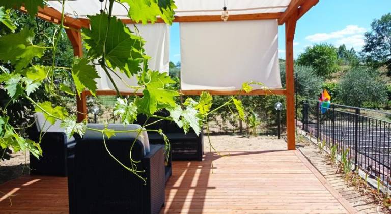 Vacation home with pool — photo 4