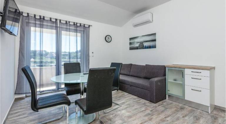 Wonderful rental apartment | Dogs allowed in Podstrana
