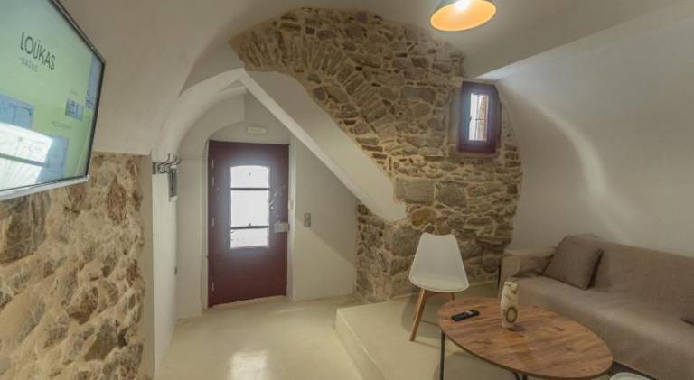 Vacation home with patio — photo 4